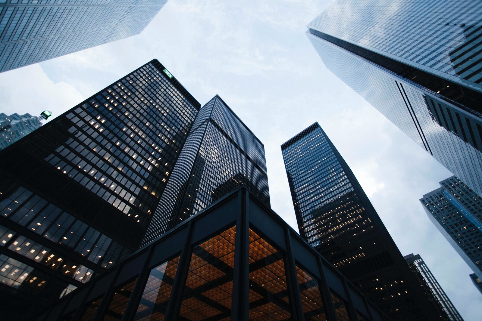 sean-pollock-PhYq704ffdA-unsplash Expert commercial rent arrears recovery firm